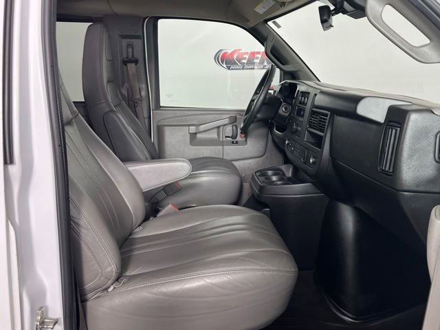 Used 2022 Chevrolet Express 3500 LS RWD image 24