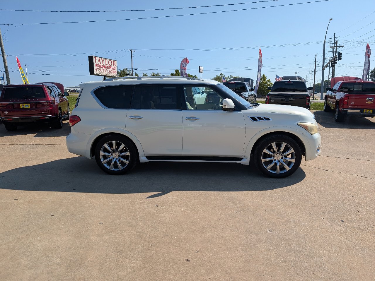 Used 2012 INFINITI QX56 4WD w/ Theater Pkg image 4