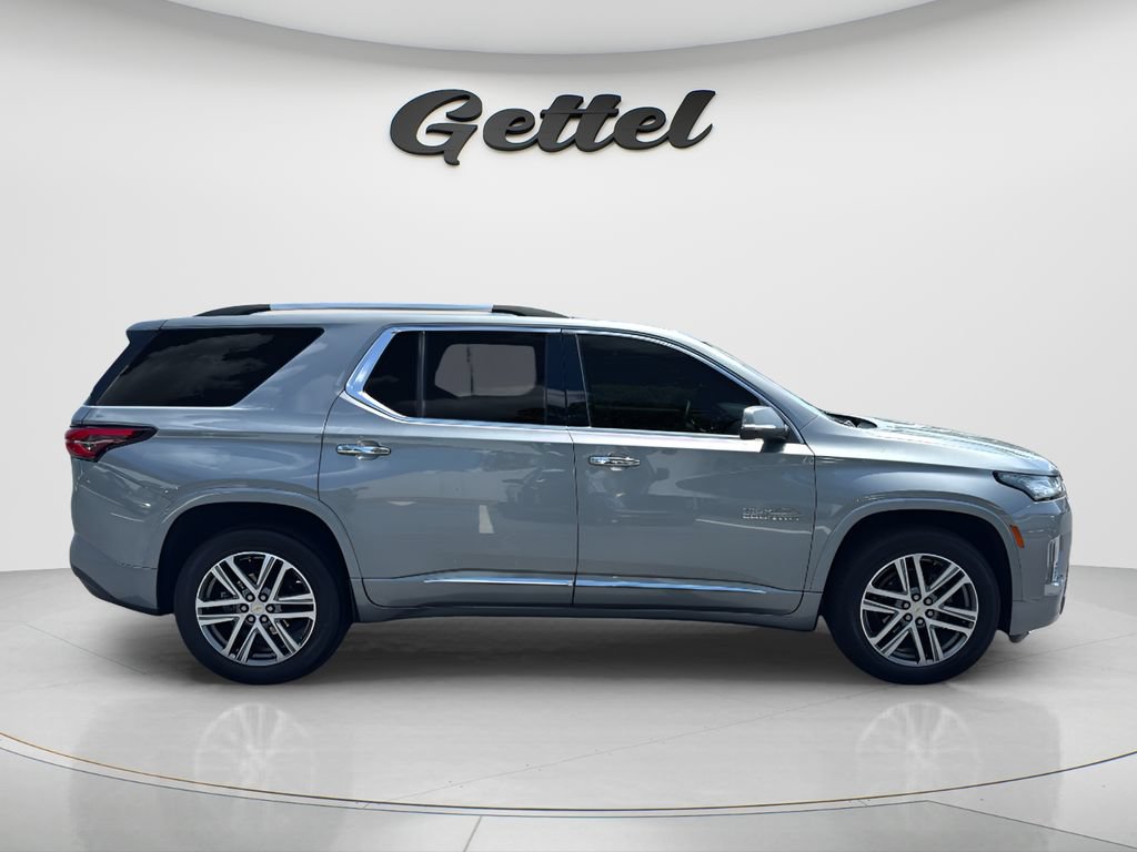 Used 2023 Chevrolet Traverse High Country FWD image 4