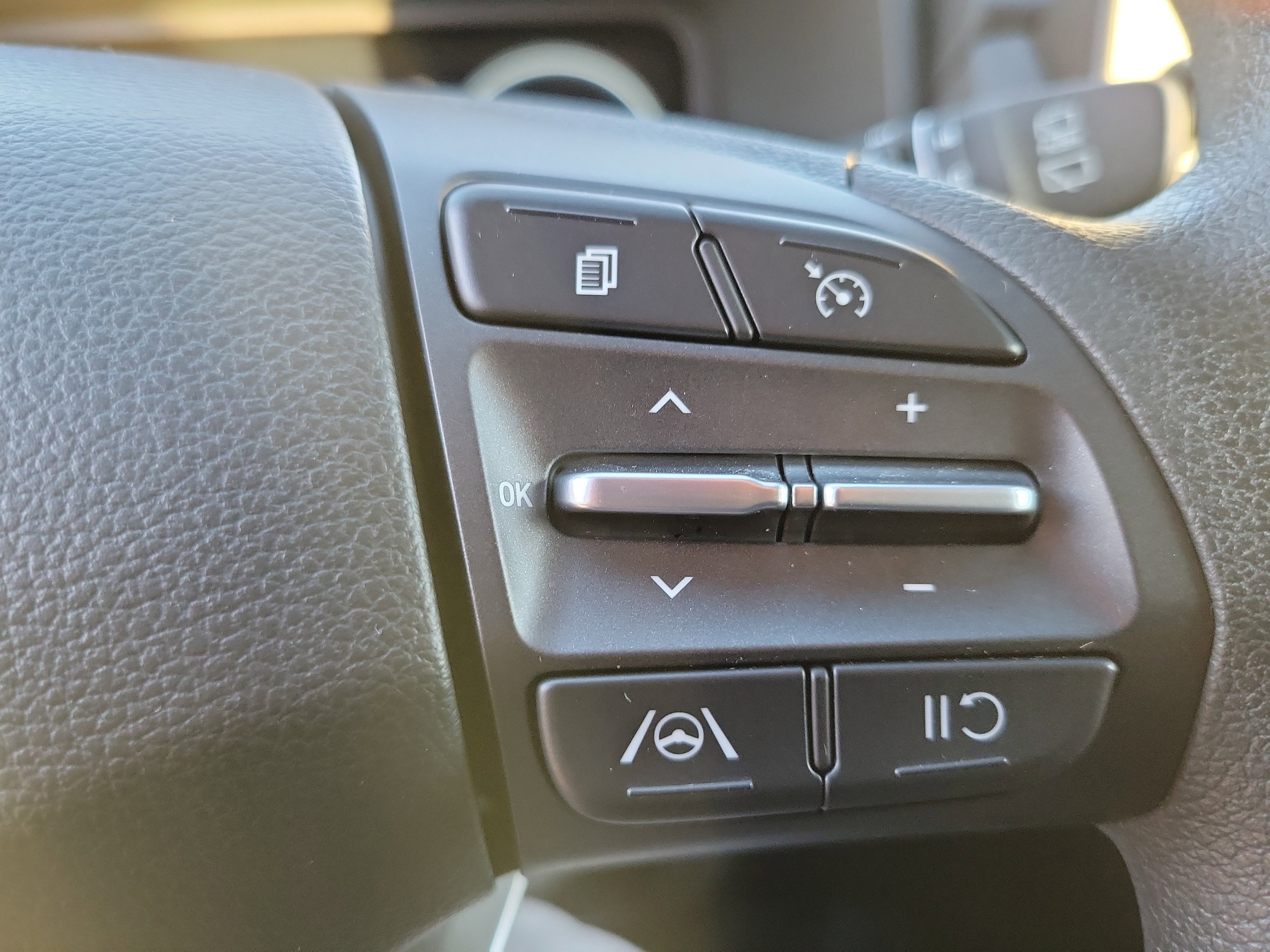 Certified 2023 Hyundai Kona SE w/ Cargo Package image 8