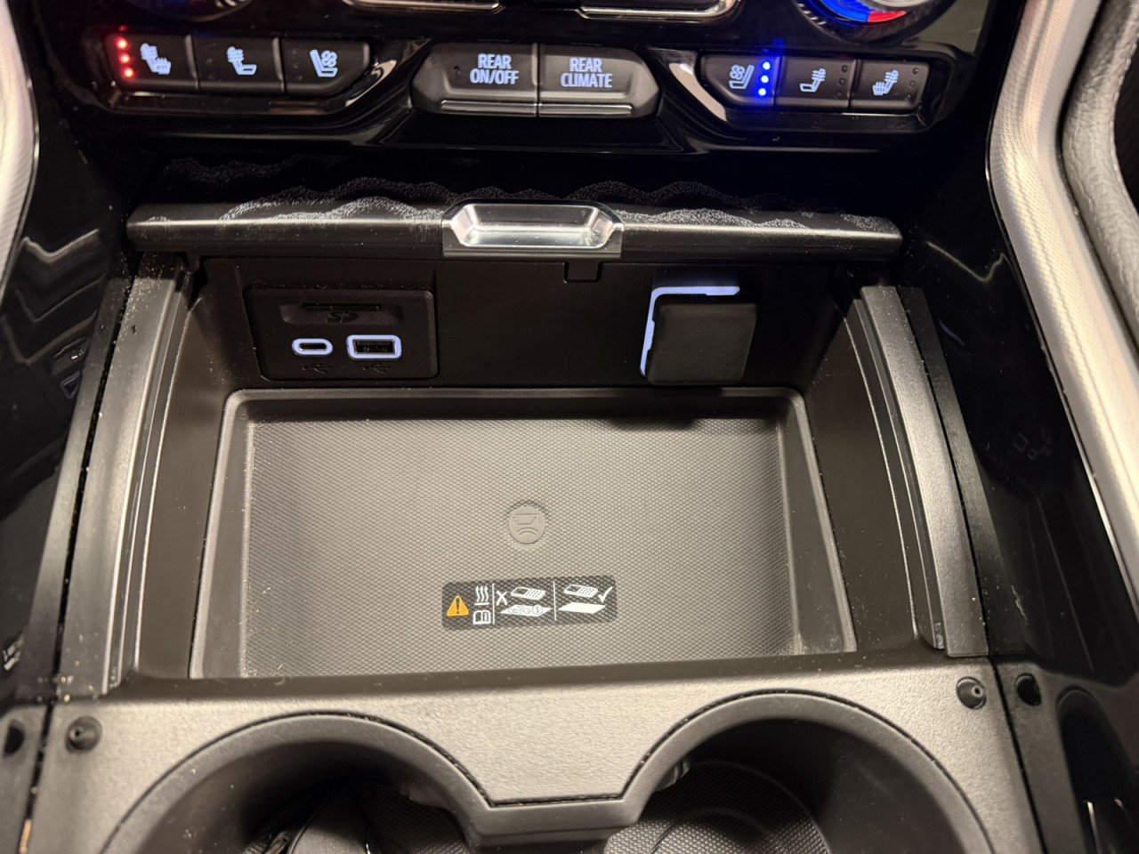 Used 2021 GMC Yukon XL Denali image 33