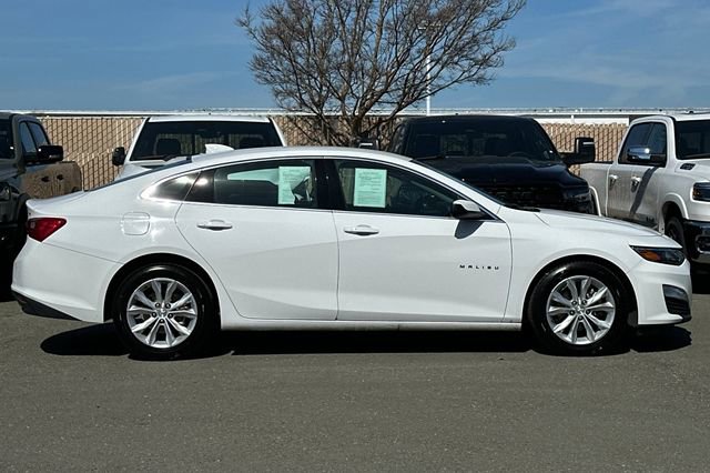Used 2024 Chevrolet Malibu LT image 3