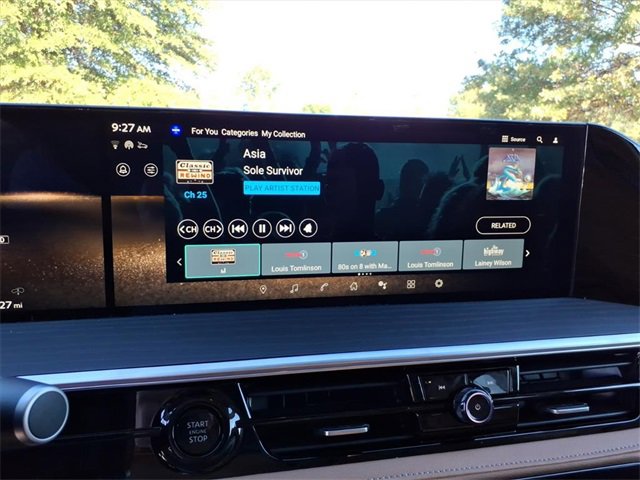 Used 2025 INFINITI QX80 Sensory image 12