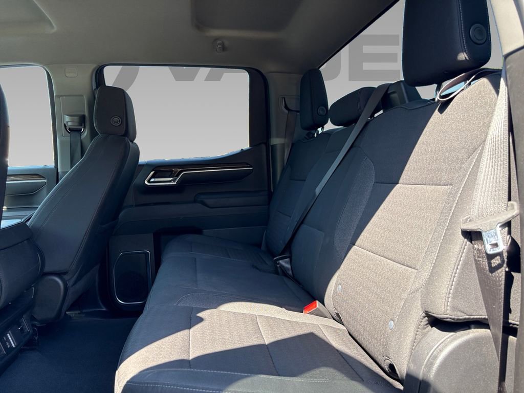 Used 2025 Chevrolet Silverado 1500 LT AWD/4WD image 5