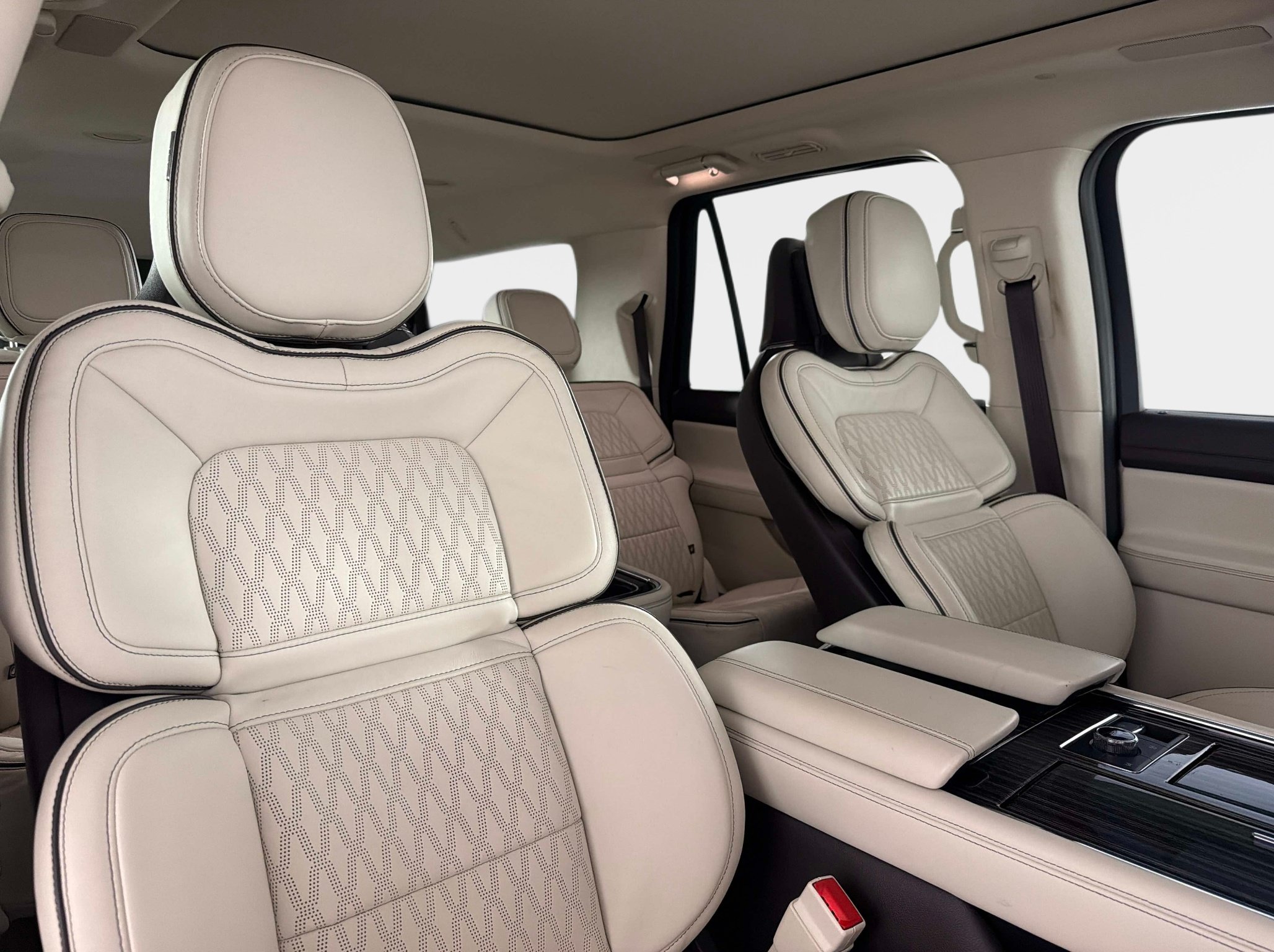 Used 2024 Lincoln Navigator L Black Label AWD/4WD image 22
