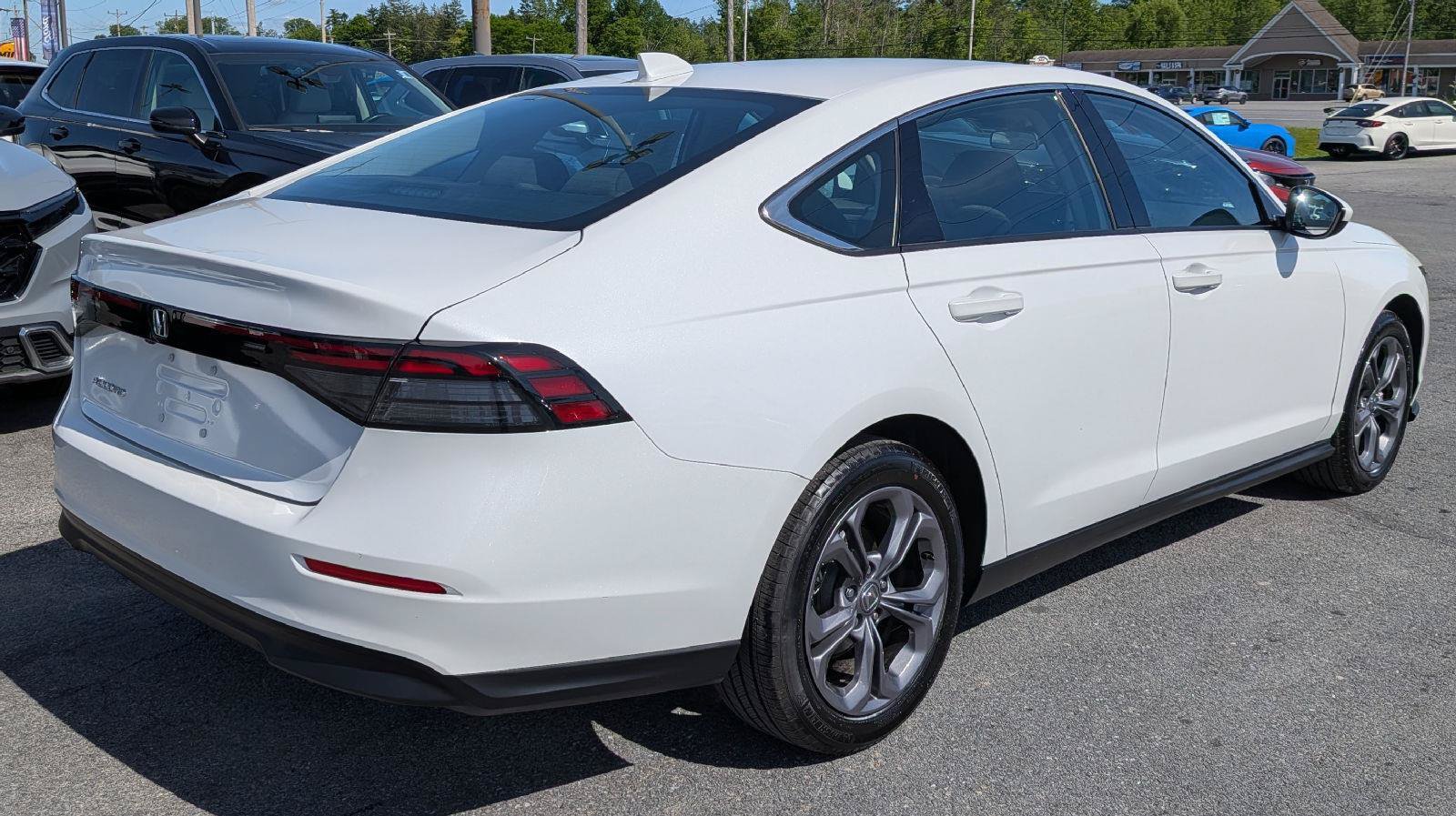 Certified 2023 Honda Accord EX image 8
