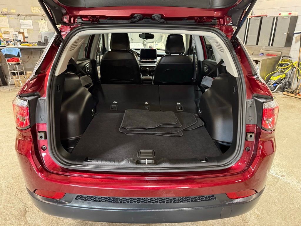 Used 2022 Jeep Compass Latitude image 29