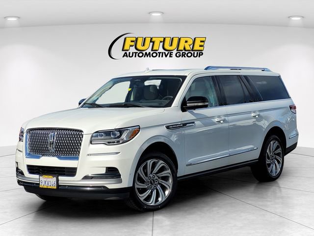 Used 2023 Lincoln Navigator L Reserve image 3