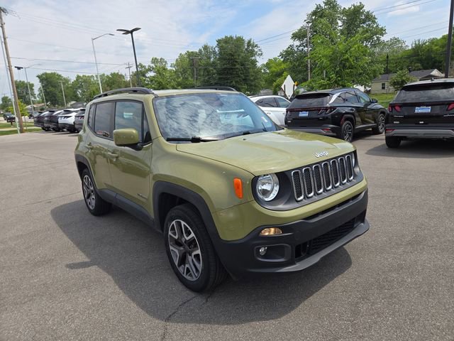 Used 2015 Jeep Renegade Latitude w/ Popular Equipment Group AWD/4WD image 4