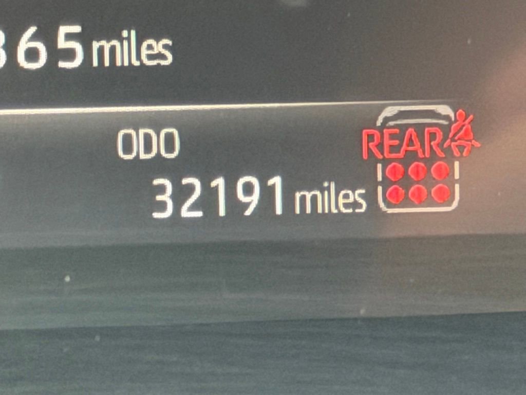 Used 2024 Toyota Highlander LE image 35