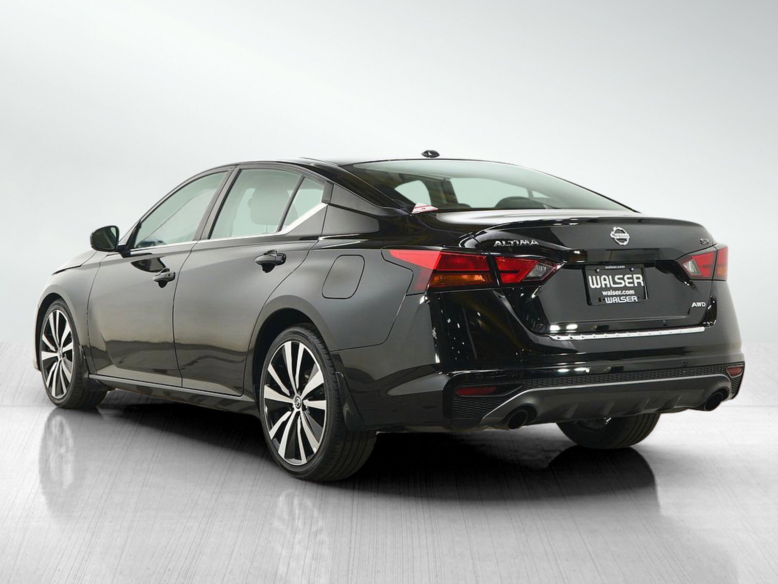 Used 2020 Nissan Altima 2.5 SR w/ Premium Package AWD/4WD image 3