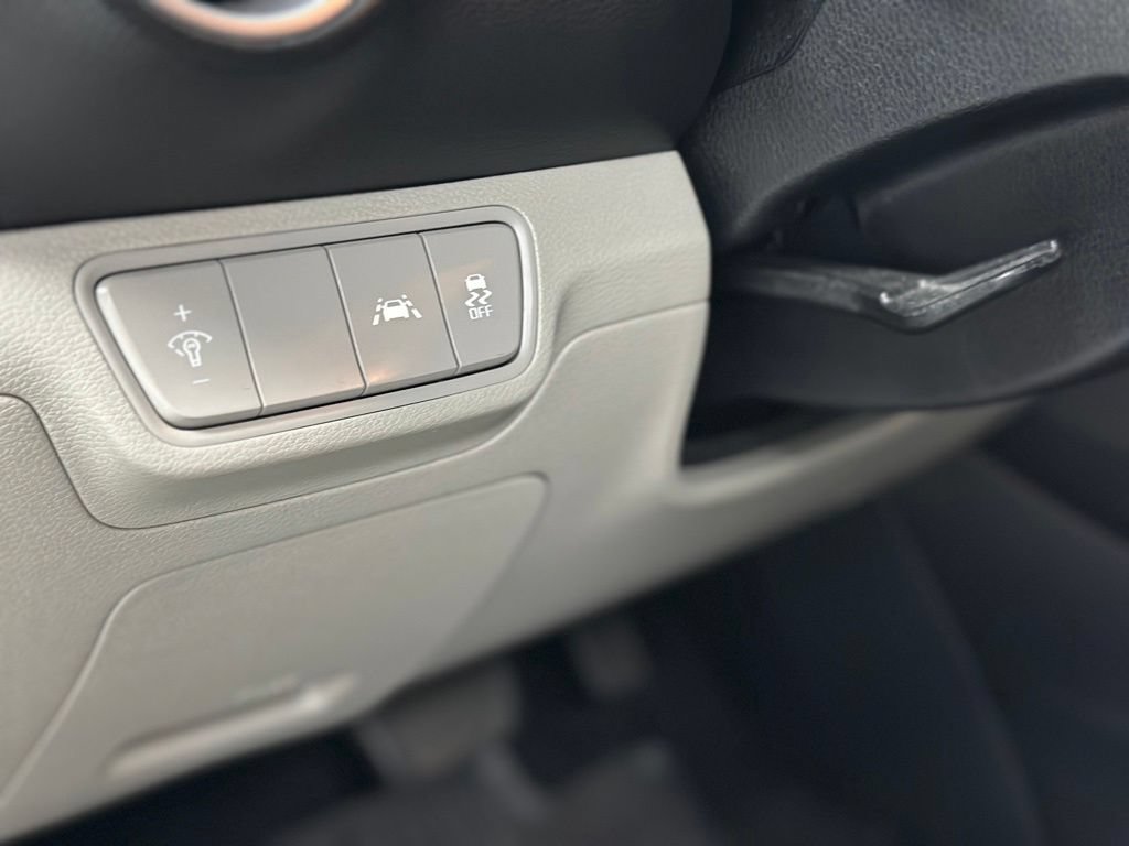Used 2020 Kia Forte LXS FWD image 14