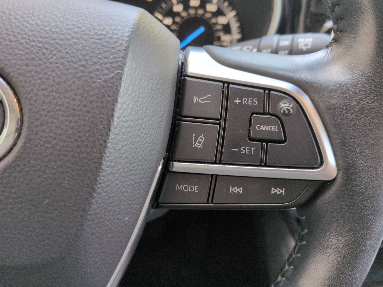 Used 2021 Toyota Highlander Limited image 27