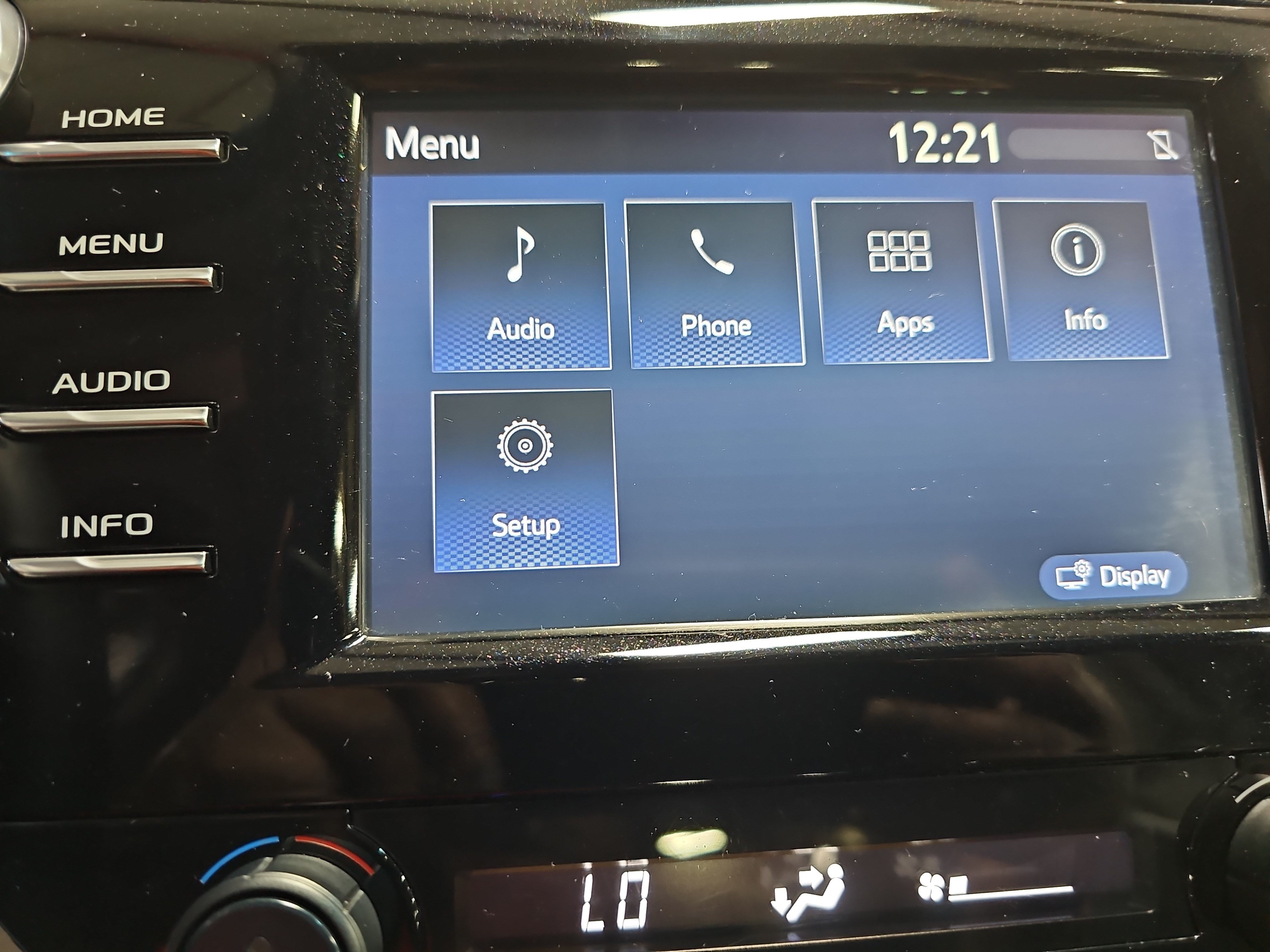 Used 2018 Toyota Camry SE w/ Moonroof Package FWD image 23