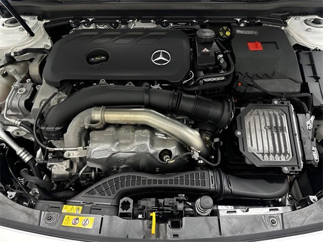 Used 2025 Mercedes-Benz CLA 250 4MATIC image 29