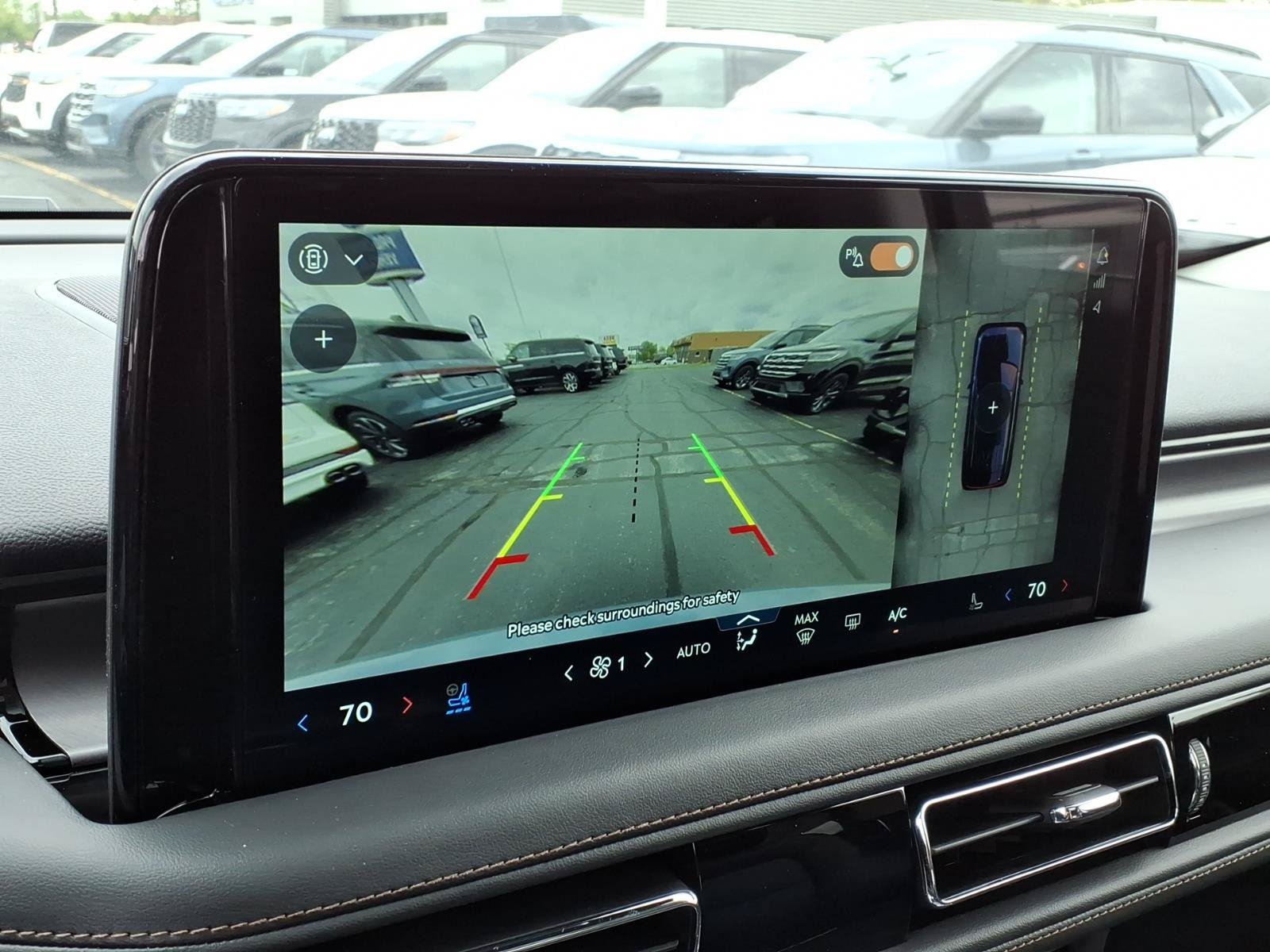New 2026 Lincoln Aviator AWD w/ Jet Appearance Package image 14