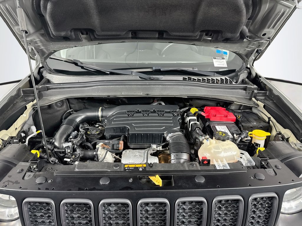 Used 2020 Jeep Renegade Trailhawk w/ Premium Leather Group AWD/4WD image 30