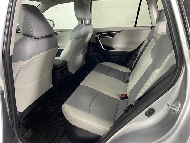 Used 2021 Toyota RAV4 Limited image 18
