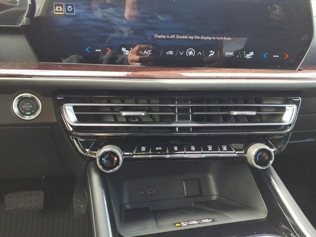 New 2026 Chevrolet Traverse Z71 w/ Enhanced Driving Package AWD/4WD image 16