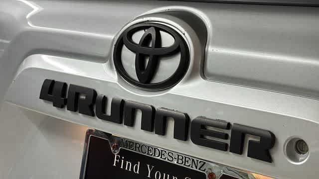 Used 2018 Toyota 4Runner SR5 RWD image 8