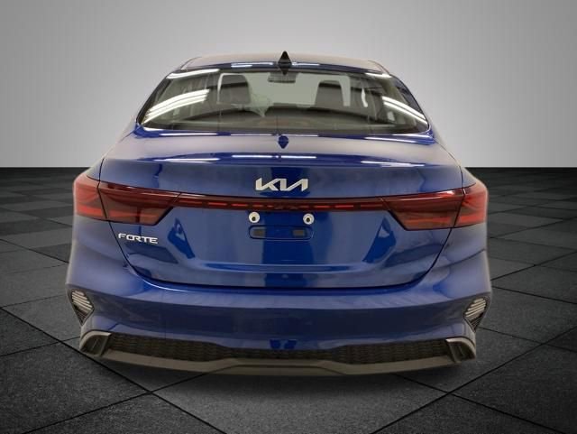 Used 2023 Kia Forte LXS w/ LXS Technology Package FWD image 5