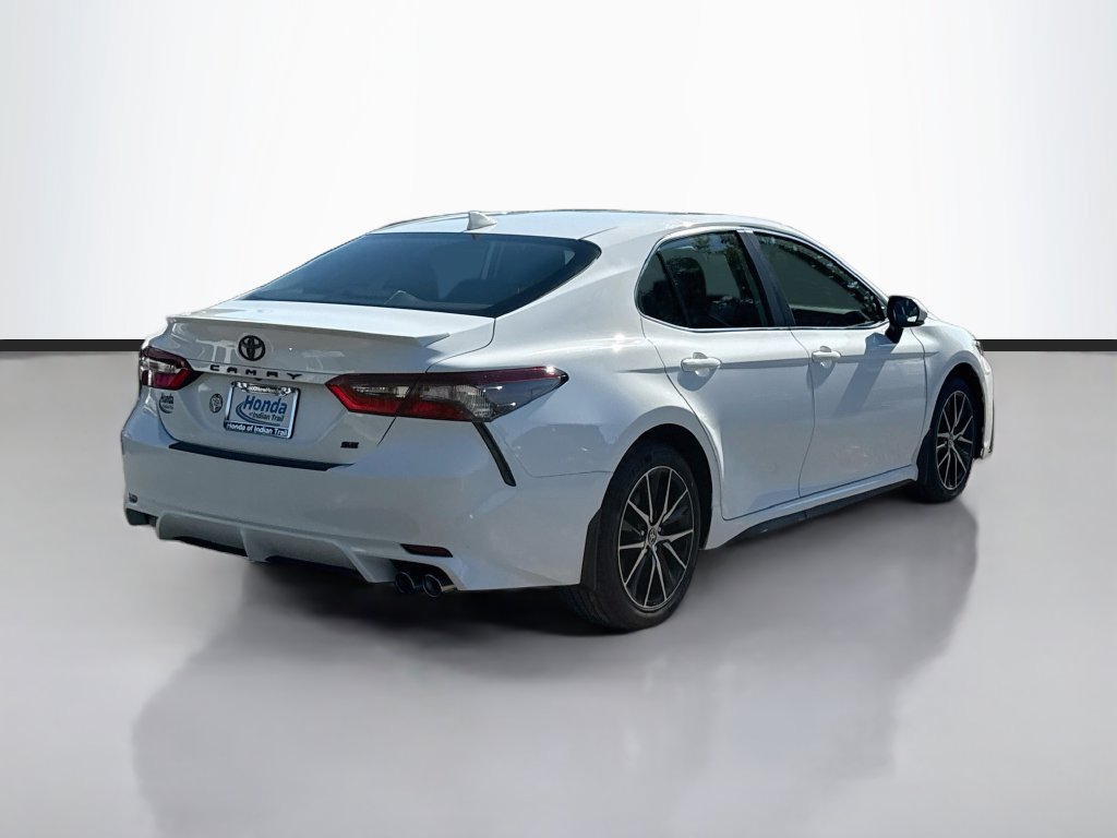 Used 2024 Toyota Camry SE w/ Blackout Package (TMS) FWD image 7