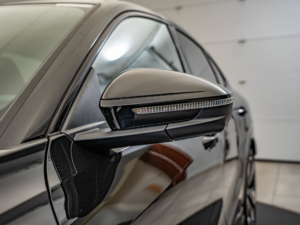 New 2026 Audi SQ5 Prestige AWD/4WD image 9