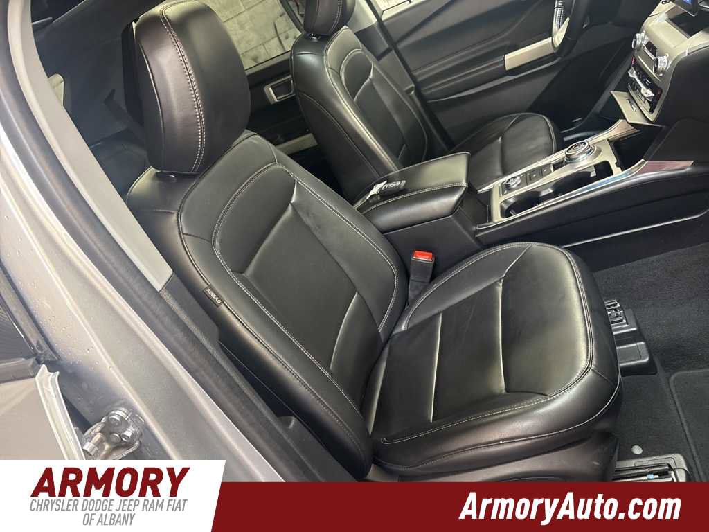 Used 2021 Ford Explorer XLT w/ Equipment Group 202A image 39