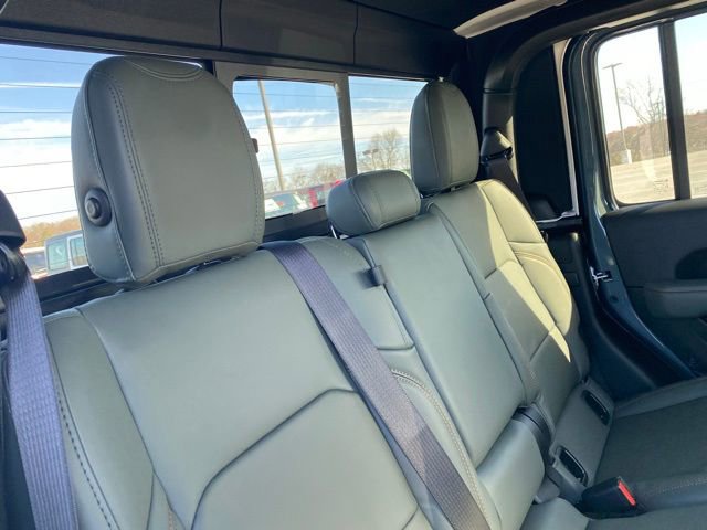 New 2026 Jeep Gladiator Mojave AWD/4WD image 32