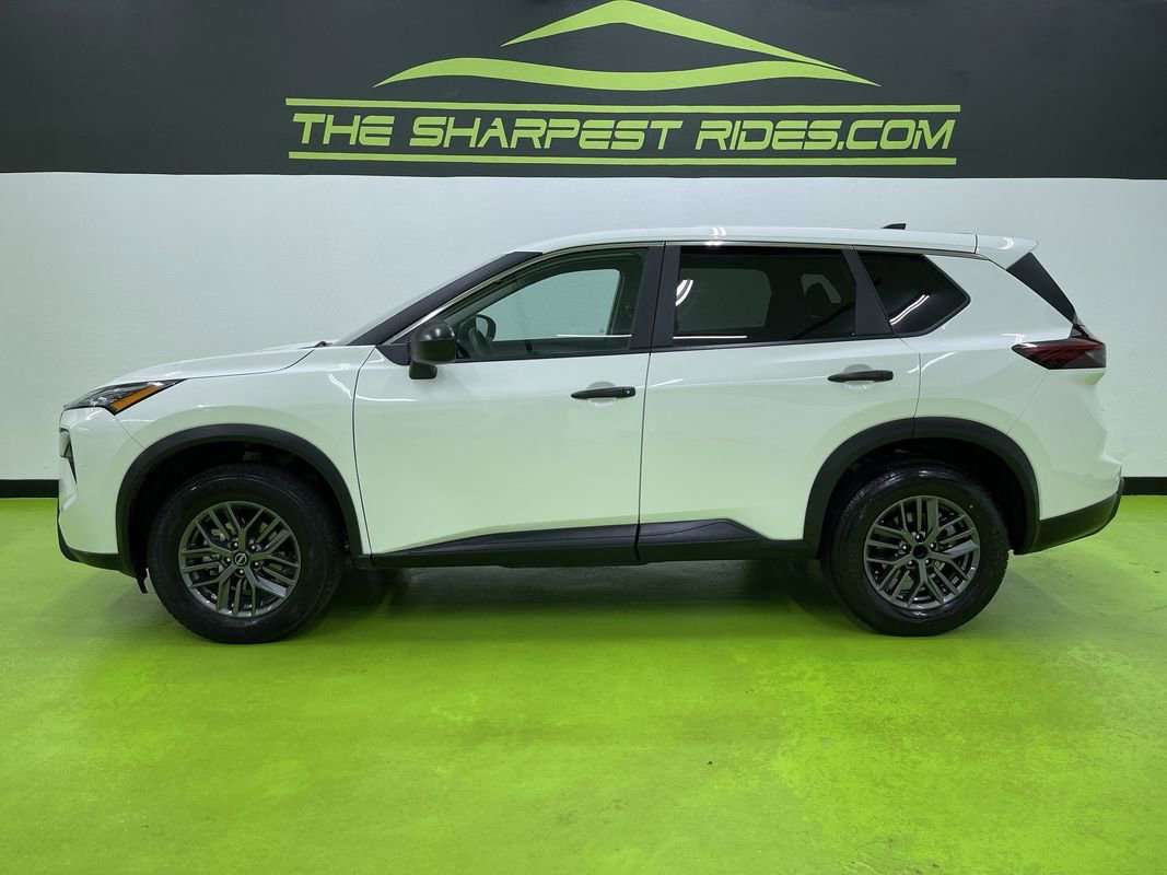 Used 2024 Nissan Rogue S image 6