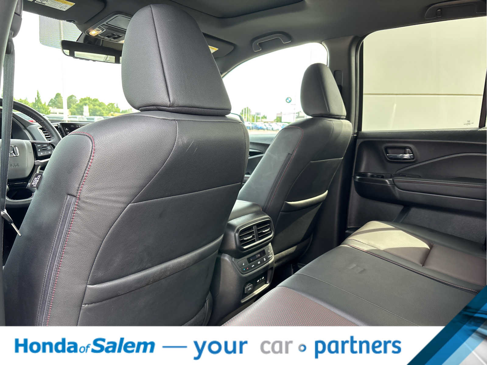Used 2025 Honda Ridgeline Black Edition image 12