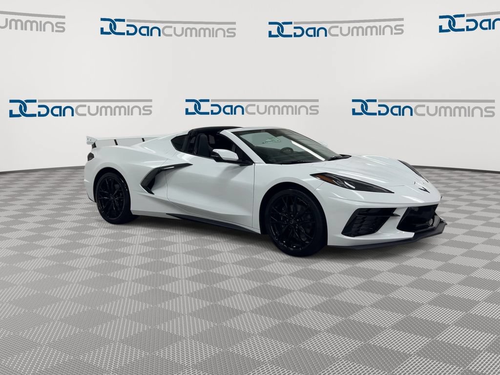 New 2027 Chevrolet Corvette Stingray Coupe w/ Battery Protection Package RWD image 2