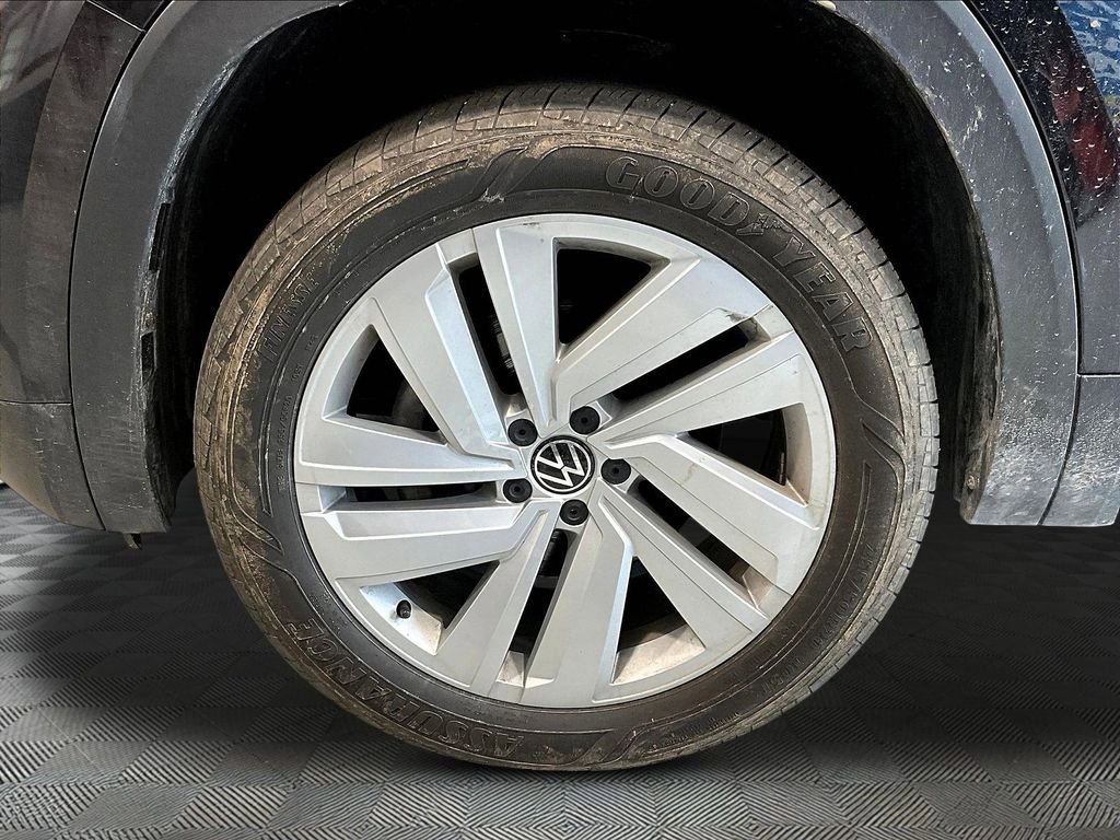 Used 2022 Volkswagen Atlas Cross Sport SE image 25