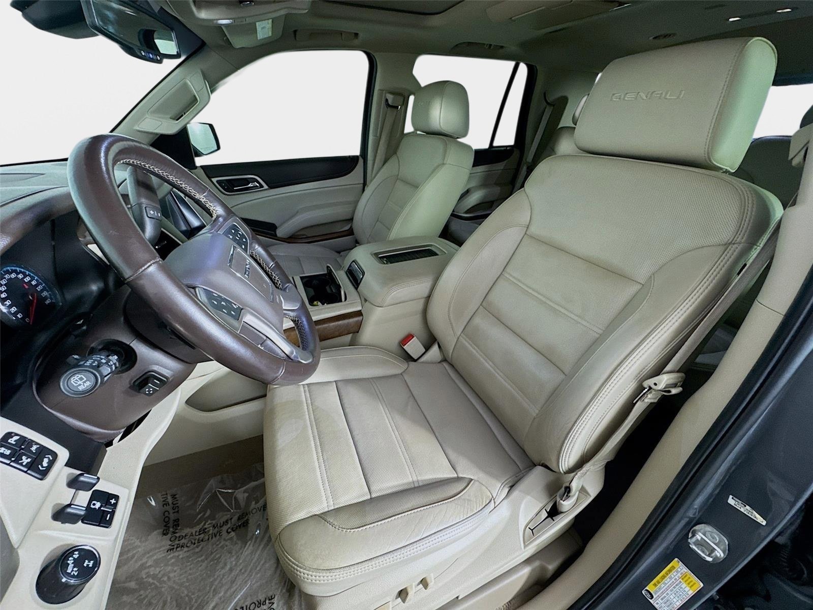 Certified 2020 GMC Yukon Denali w/ Denali Ultimate Package AWD/4WD image 11