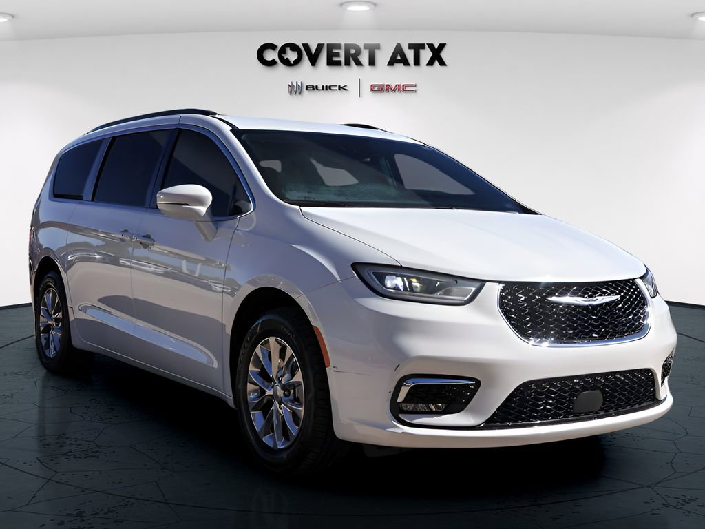 Used 2022 Chrysler Pacifica Touring-L image 9