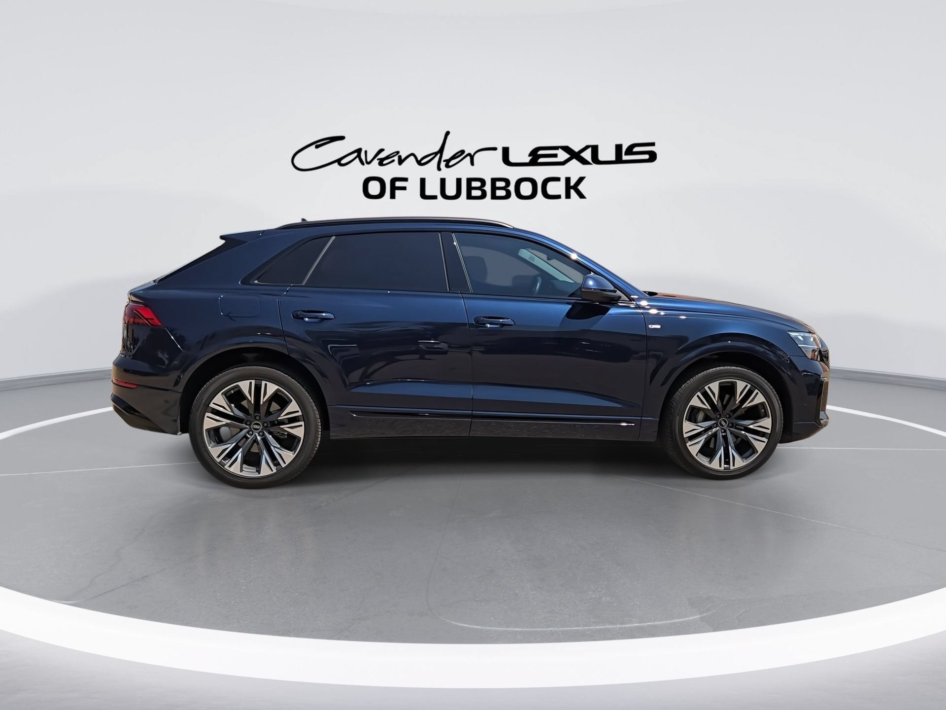 Used 2025 Audi Q8 Premium Plus AWD/4WD image 9