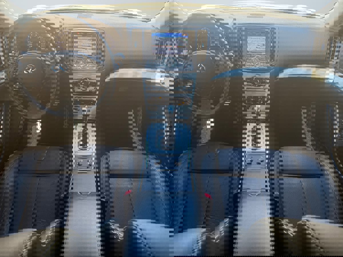 Used 2015 INFINITI Q60 Journey w/ Premium Package image 11