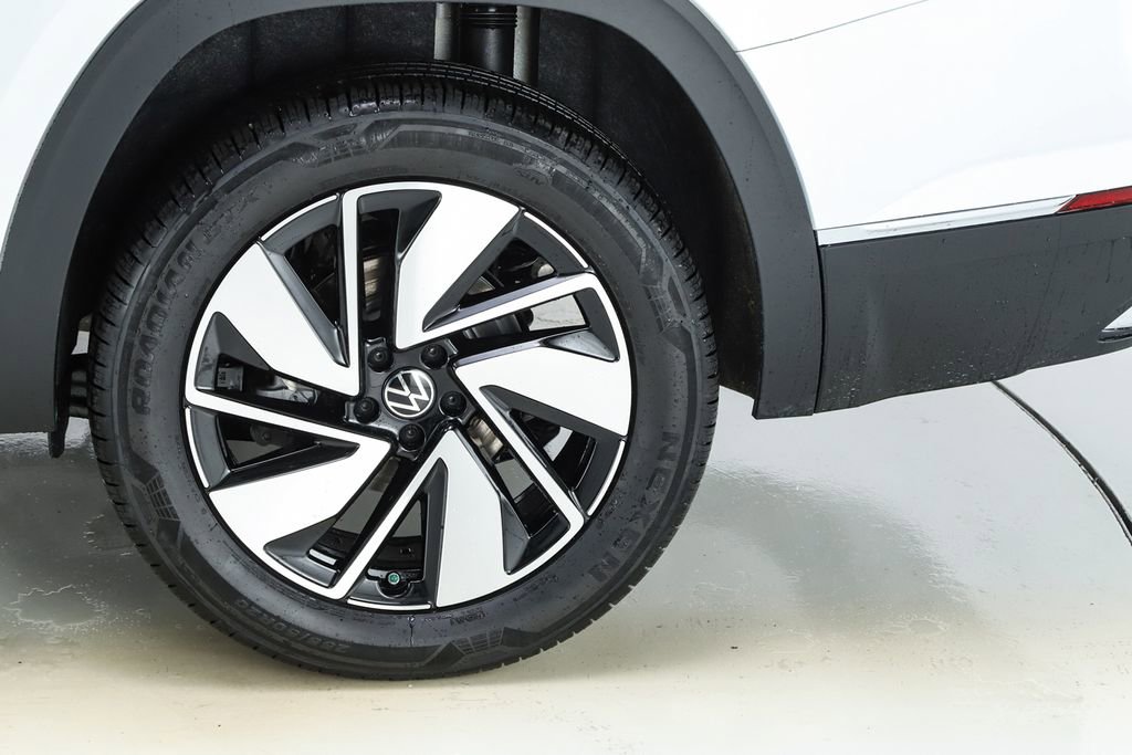 New 2026 Volkswagen Atlas SEL image 6