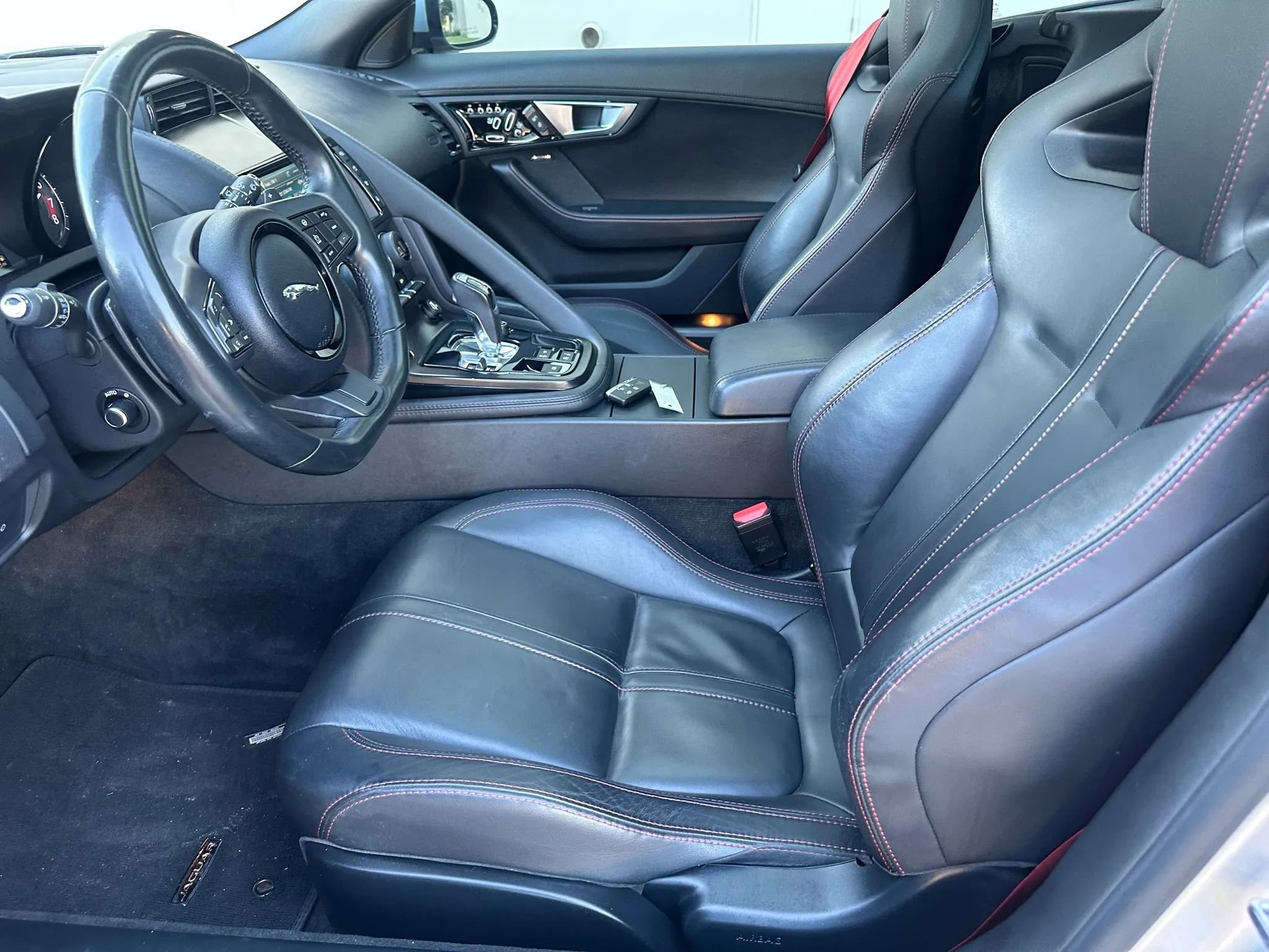 Used 2016 Jaguar F-TYPE S image 15