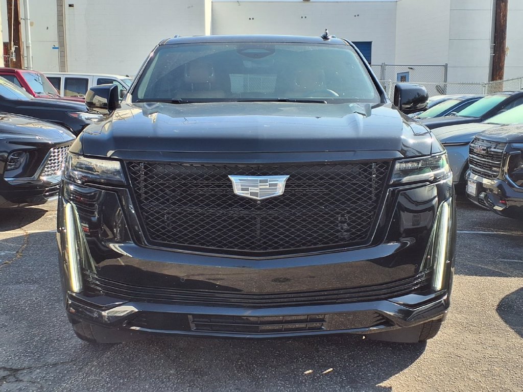 Used 2024 Cadillac Escalade Sport w/ Touring Package AWD/4WD image 24