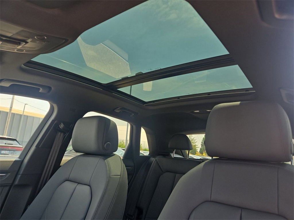 New 2025 Audi Q3 2.0T Premium image 21