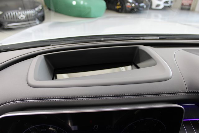 Used 2024 Mercedes-Benz GLC 300 image 21