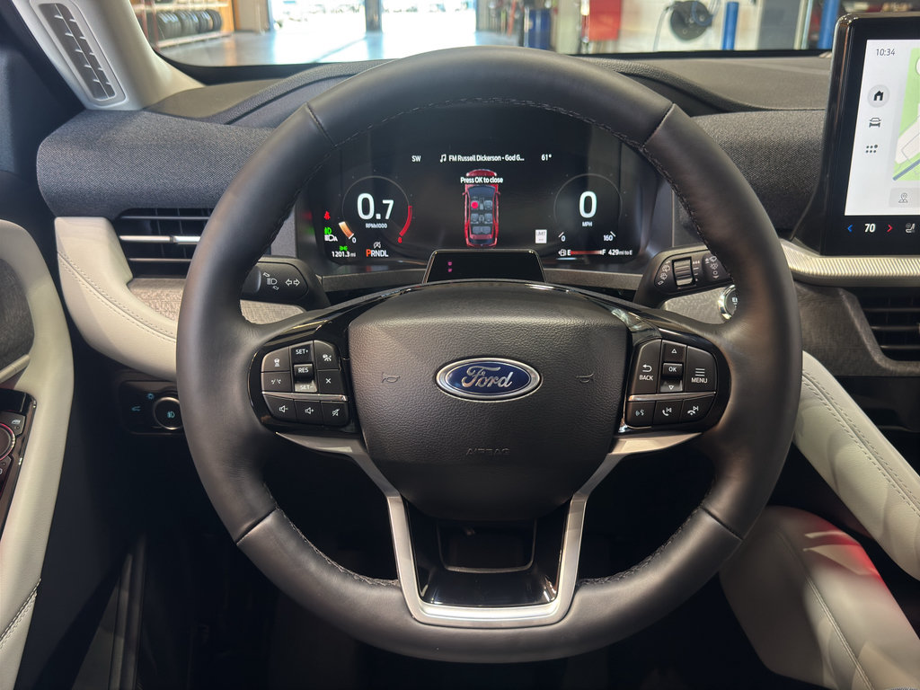 Used 2026 Ford Explorer Platinum w/ LUX Leather Package AWD/4WD image 24