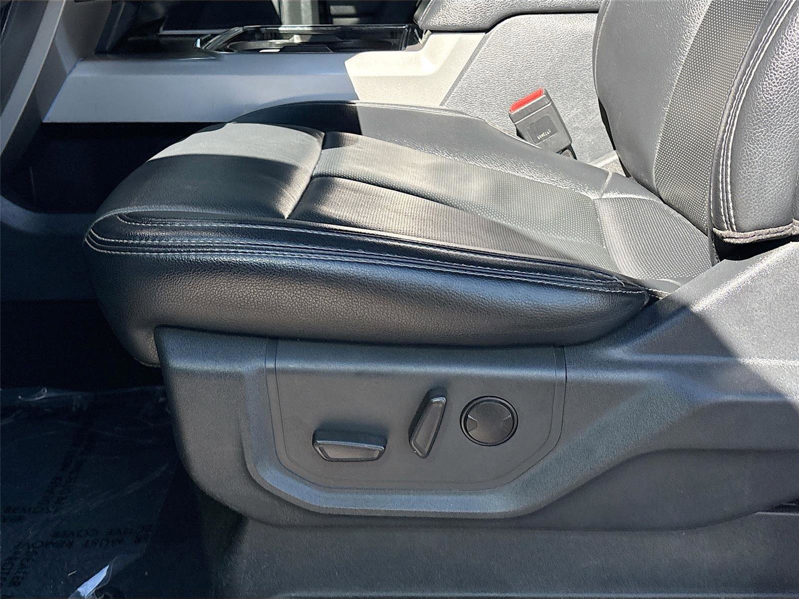 Used 2022 Ford F250 Lariat w/ Lariat Value Package image 20