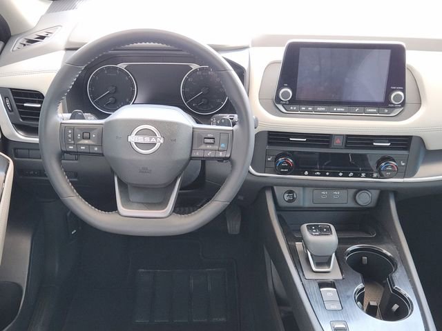 Used 2025 Nissan Rogue SV w/ SV Premium Package FWD image 21
