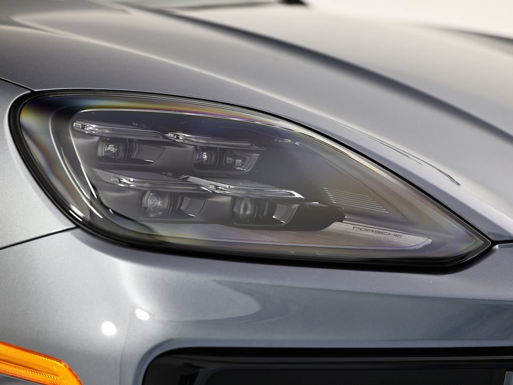 New 2026 Porsche Cayenne S AWD/4WD image 17