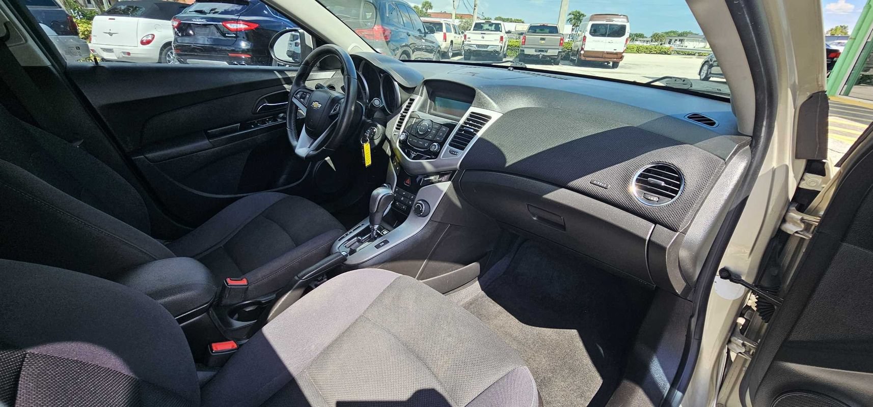 Used 2013 Chevrolet Cruze LT FWD image 22