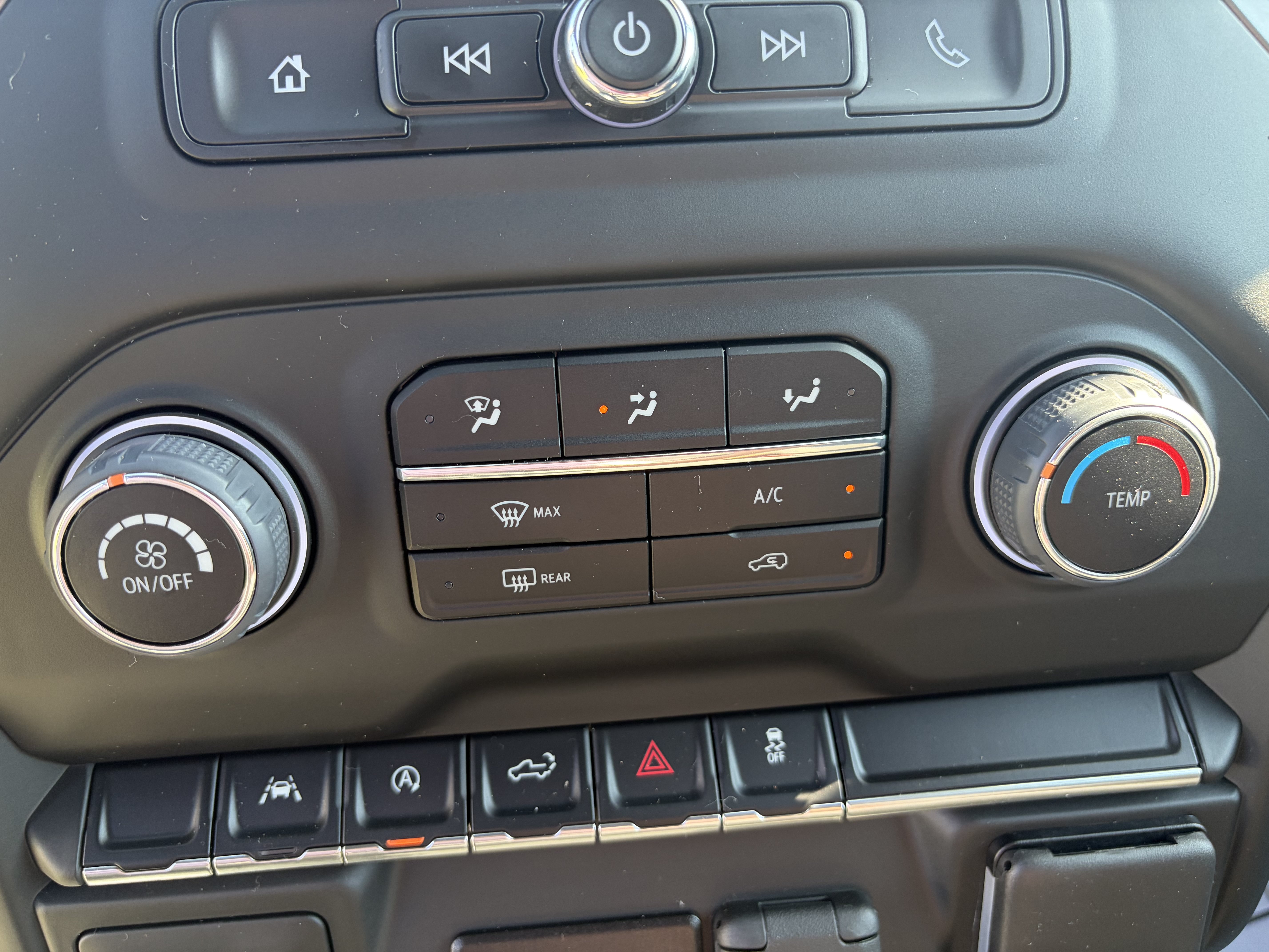 Used 2024 Chevrolet Silverado 1500 Custom AWD/4WD image 21
