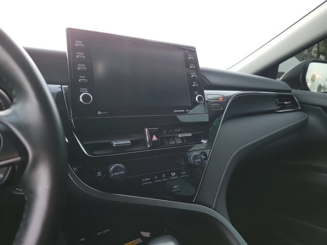 Used 2024 Toyota Camry SE w/ Cold Weather Package FWD image 22