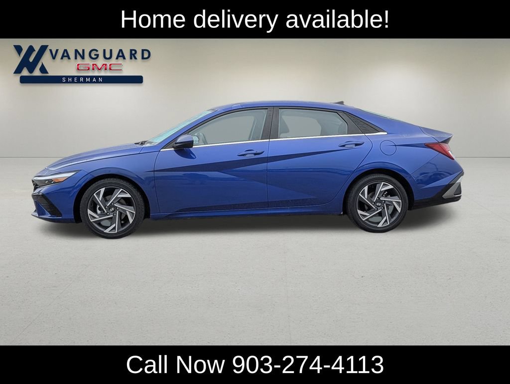 Used 2025 Hyundai Elantra SEL FWD image 4